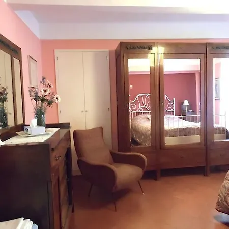 Nina Lucca